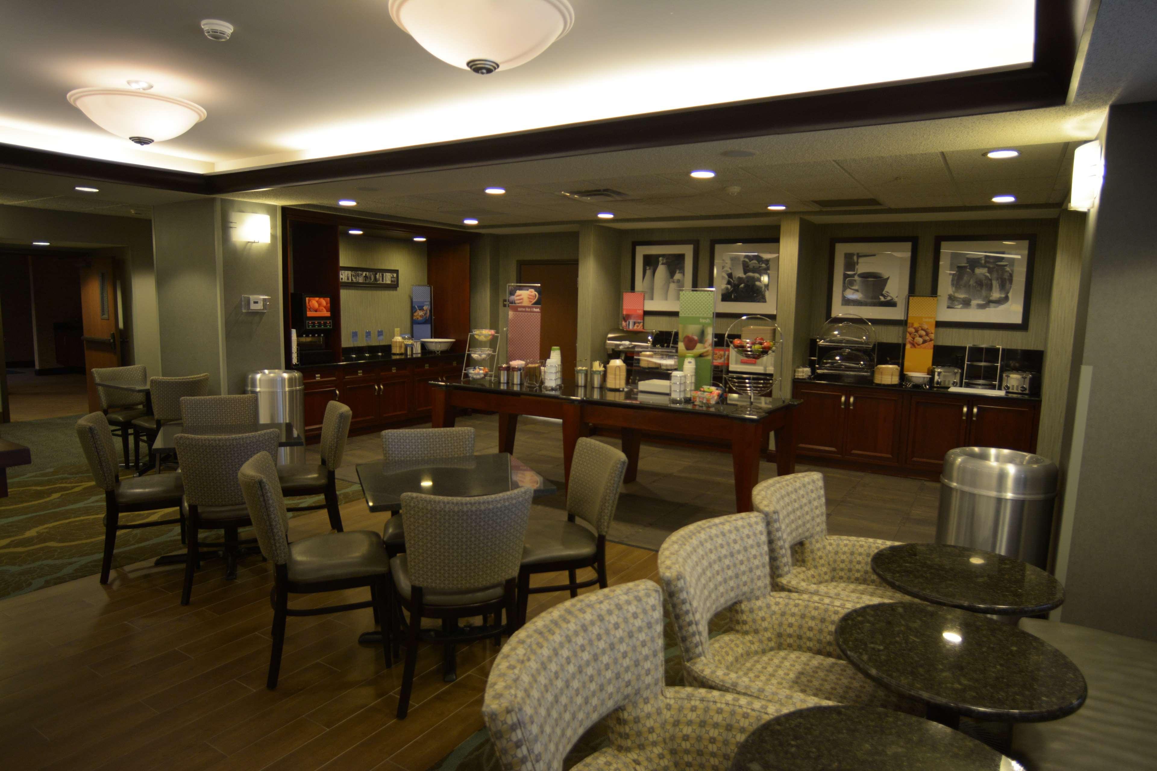 Hampton Inn Варшава Екстериор снимка