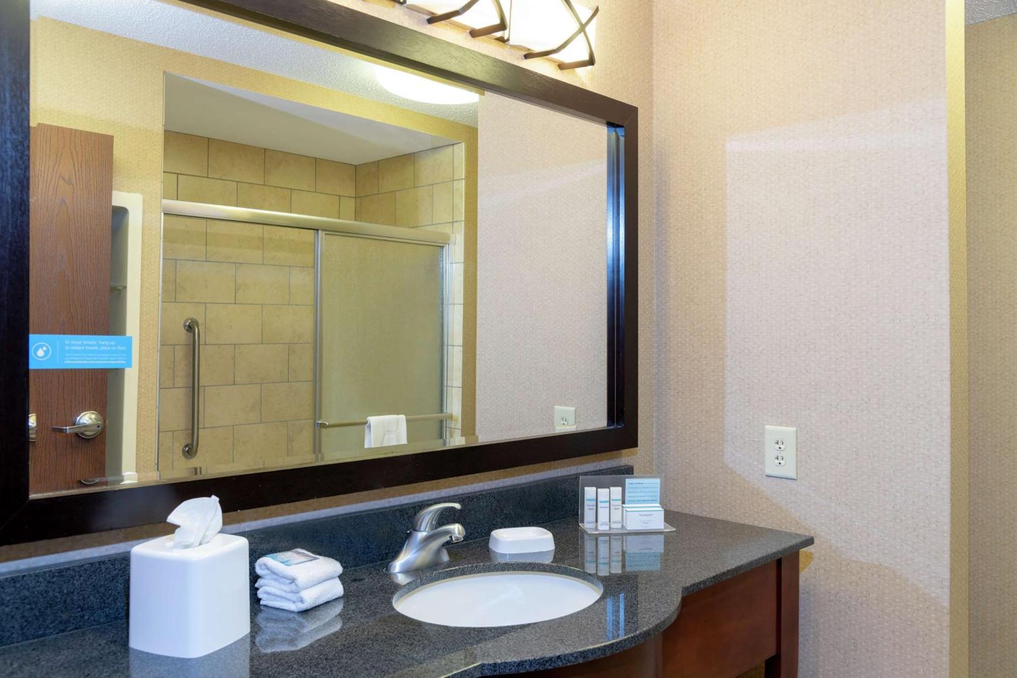 Hampton Inn Варшава Екстериор снимка