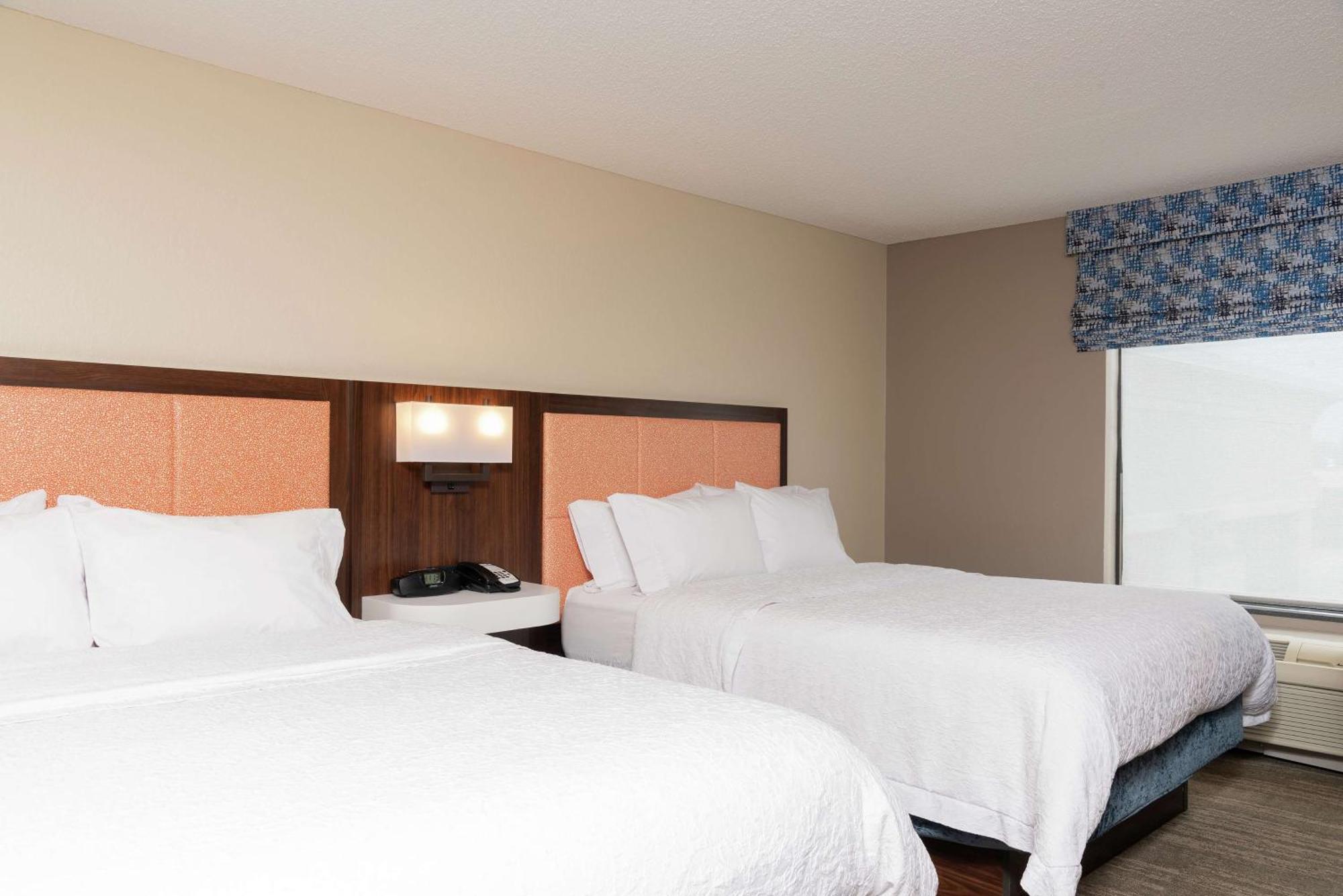Hampton Inn Варшава Екстериор снимка