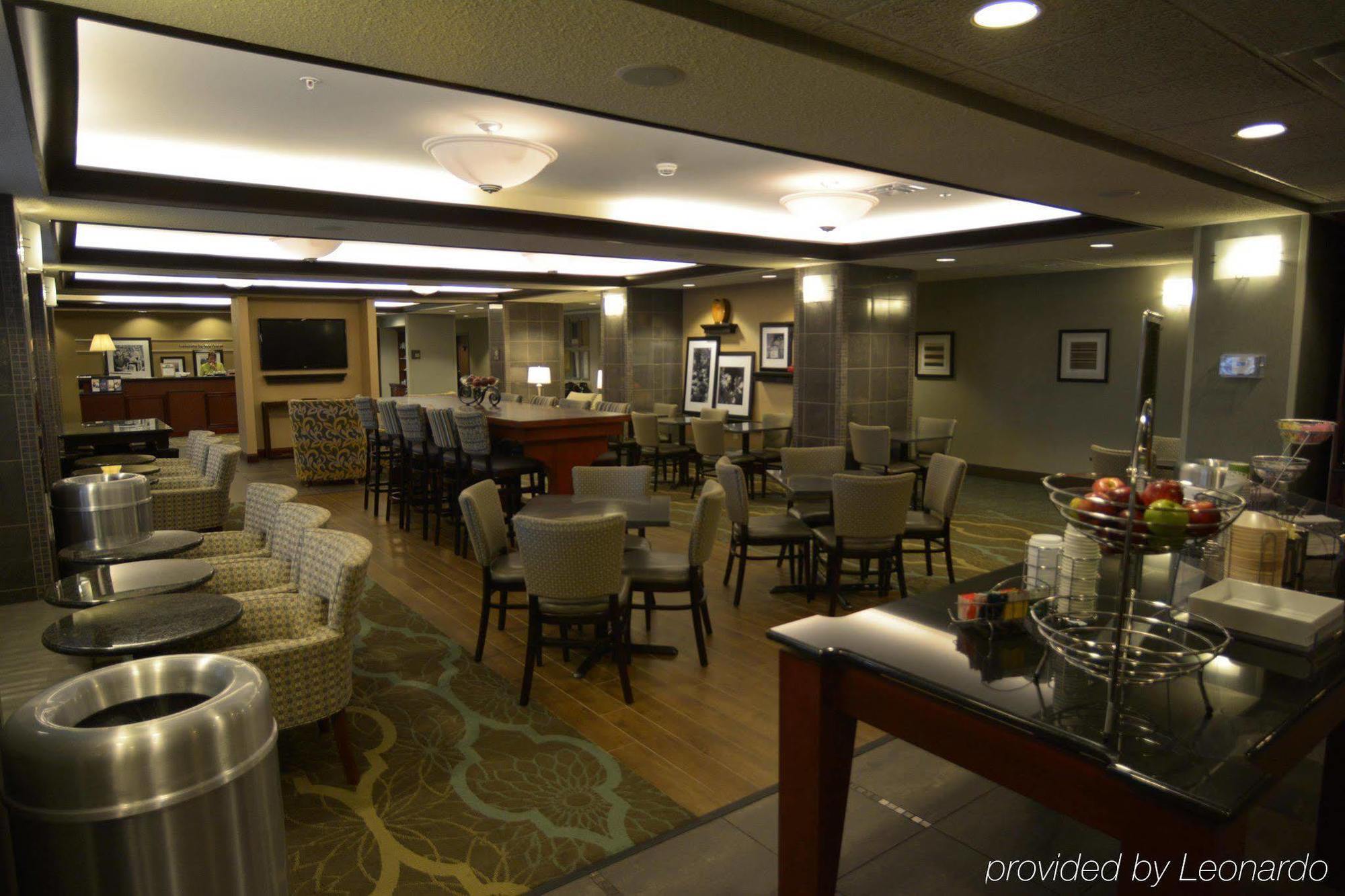 Hampton Inn Варшава Екстериор снимка